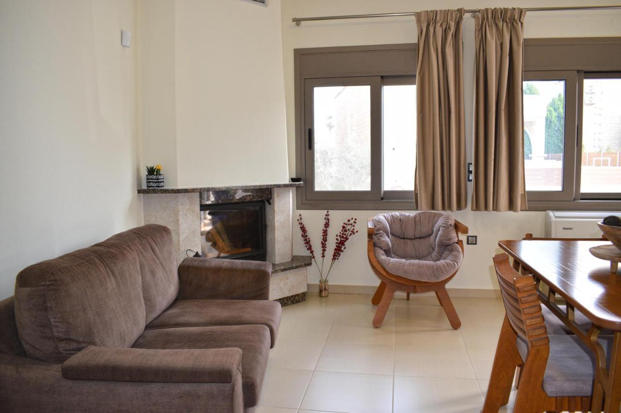 Four Seasons Homes Σταλός Εξωτερικό φωτογραφία