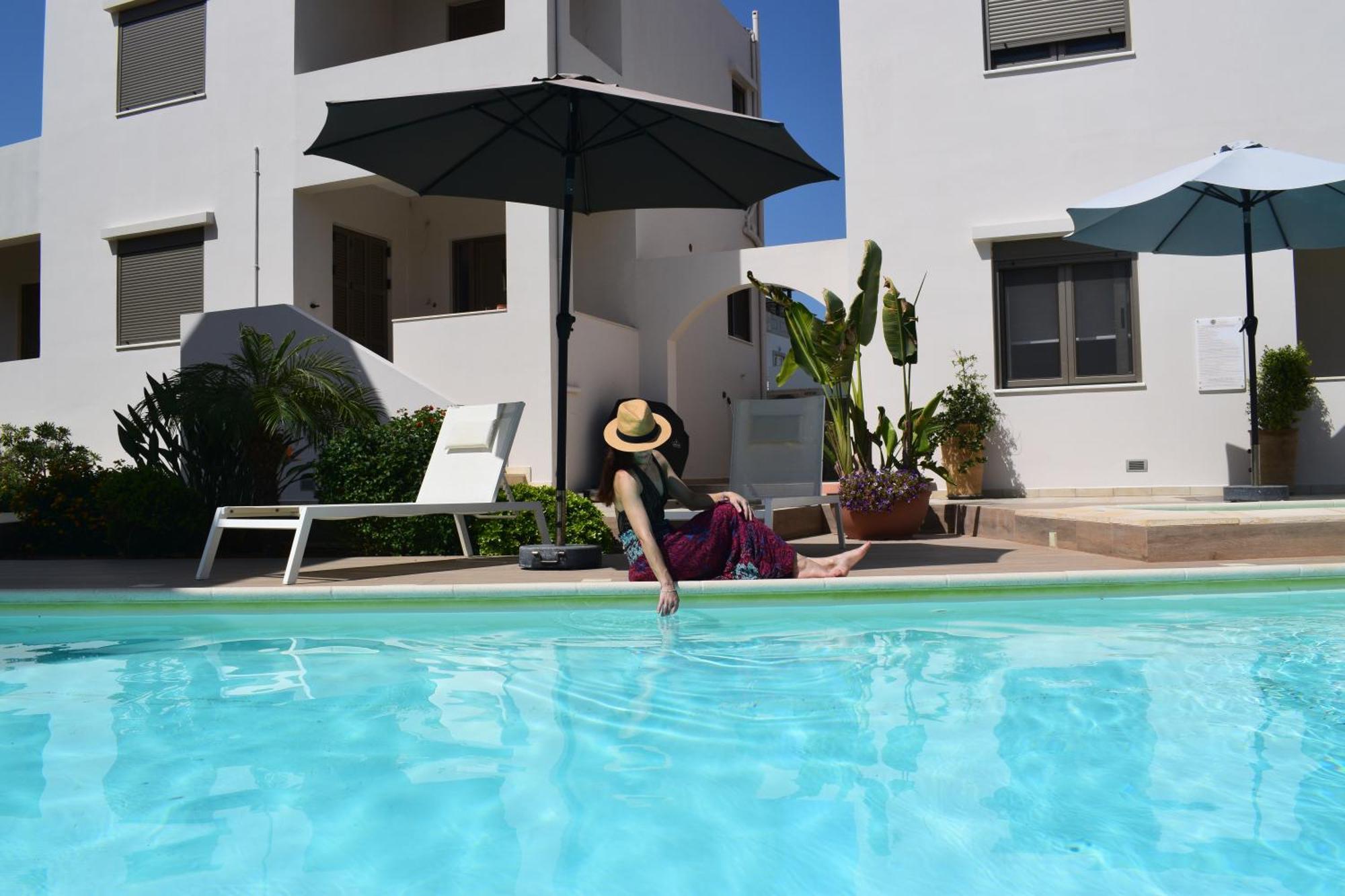 Four Seasons Homes Σταλός Εξωτερικό φωτογραφία